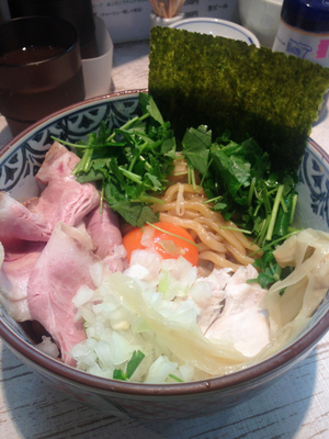 「濃厚たまごのまぜそば」@中華そば 四つ葉の写真