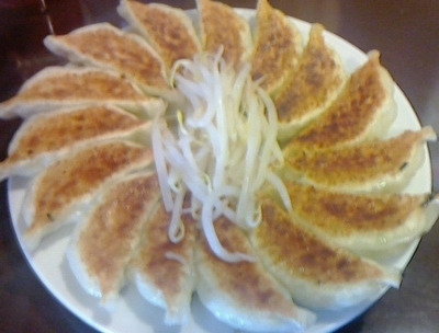 「中(15個)」@石松餃子 本店の写真