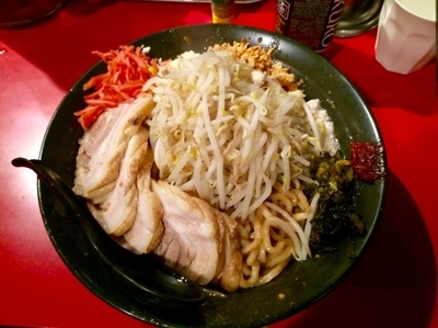 「まぜそば（大盛り400g）」@麺や 唯桜の写真