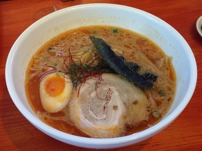 「海老味噌らーめん＋半ライス(820円＋150円)」@らあめん 美春 桜川店の写真