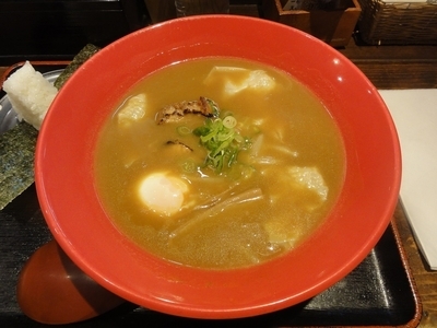 「カレーワンタン麺」@楽山の写真