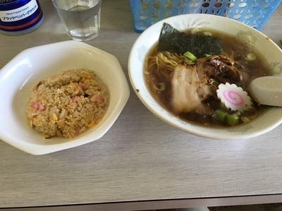 「ラーメン＋半チャーハン（チャーハンセット）＠８５０円」@ラーメン一心の写真
