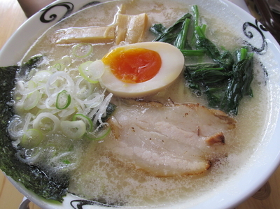 「濃厚豚骨らーめん　「830円」」@優勝軒 草加店の写真