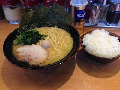 「ラーメンライス」@横濱家系ラーメン たくみ家 水戸南店の写真
