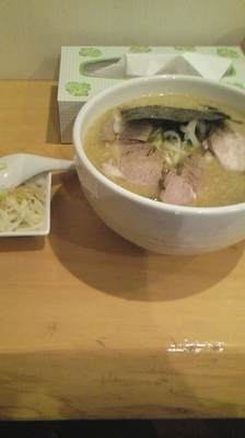 「背油ニンニクラーメン（650）＋チャーシュー（200）」@らーめん きんぱち 本店の写真