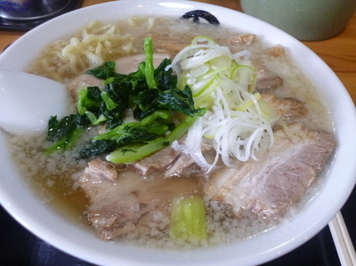 「白の肉そば」@中華そば 伊藤商店 利府店の写真