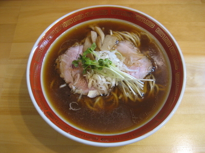 「中華そば（平打ち麺）750円」@中華そば シンジョーの写真