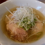 「塩・味玉・チャーシューめん（１０８０円）」@らーめん芝浜の写真