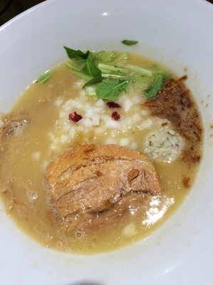 「鶏そば750円（麺少なめ）、手もみ中華そば720円（麺少なめ）」@國分ラーメン食堂の写真