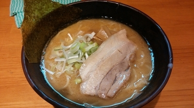 「濃厚鳥骨ラーメン　醤油　750円」@麺屋 晴星 新小岩店の写真