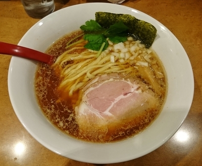 「あご出汁醤油ラーメン（毎月末月曜限定） \800」@麺屋 紅の写真