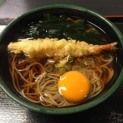 「朝そば（玉子）（￥330）＋海老天（クーポン）」@ゆで太郎 三田3丁目店の写真