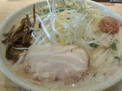 「辛バリ味噌ラーメン、大盛り」@つじ田 味噌の章 飯田橋店の写真
