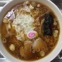 ワンタン麺￥880円