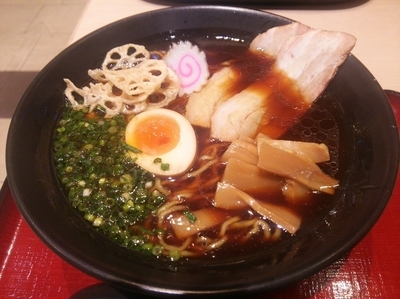 「たまり醤油らーめん」@らーめん村里木 友部SA（下り）の写真