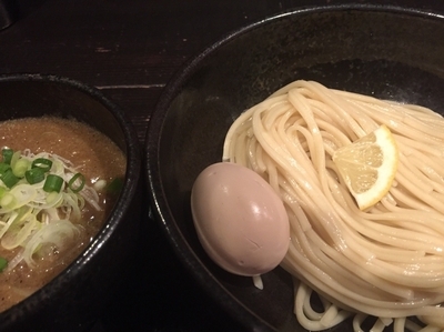 「【限定】濃厚豚骨魚介つけ麺700円」@まぜそば 一心不乱の写真