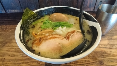 「こく塩鶏そば(大)」@麺場 浜虎 横浜店の写真