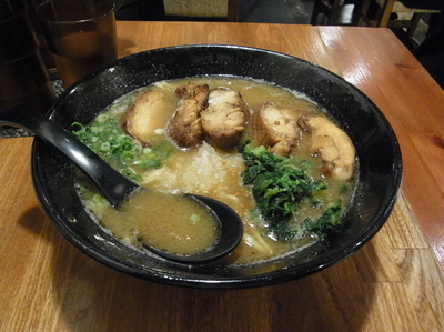 「鶏チャーシュー麺 850円」@まる鶏の写真