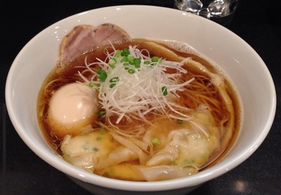 「煮干そば(数量限定)＋味玉＋ワンタン＋ライス」@中華そば 安成の写真