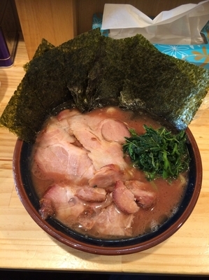 「ラーメン720円、小盛りチャーシュー増し50円」@秋葉原ラーメン わいずの写真