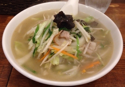 「野菜たっぷり塩タンメン(期間限定･太麺)＋餃子」@らーめん 石やの写真