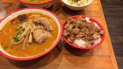 「味噌ラーメン＋肉ごはん」@赤備の写真