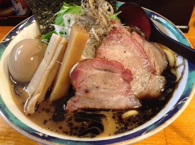 「「限定」葉月ブラック  特」@らぁめん 葉月の写真