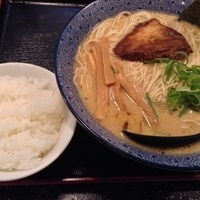 超こってりとんこつらーめん 大盛 ランチライス無料 ¥918