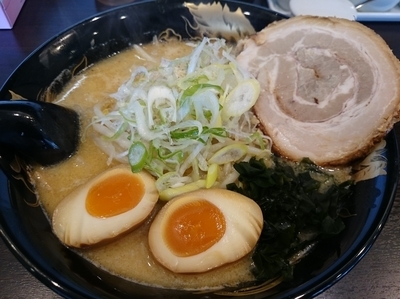 「味噌らーめん800円+味玉(クーポン)」@北海道らーめん 龍源 所沢1号店の写真