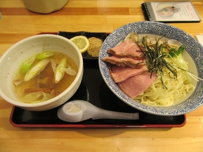 「限定　浅利つけ麺（７５０円）＋中盛＋低温チャーシュー」@大勝軒ROSSO－ロッソ－の写真