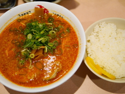 「辛旨ラーメン みそ風味 麺30秒硬め＋辛いの多目＋ライス普通」@京都銀閣寺 ますたにラーメン 日本橋本店の写真