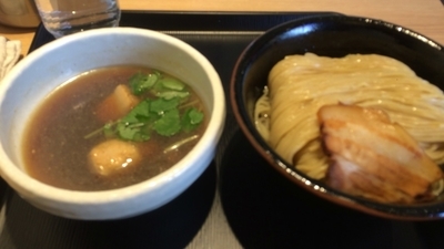 「淡麗煮干しつけ麺 中盛り ¥800、¥50」@煮干し中華そば 一燈の写真