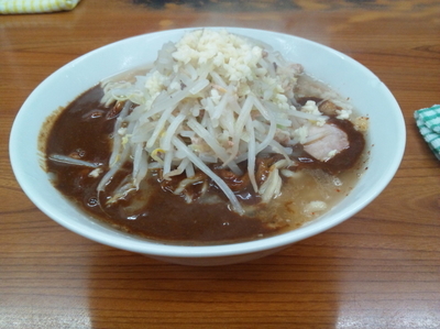「カレーチーズ　麺少なめ　にんにく　900円」@凛 蒲田店の写真