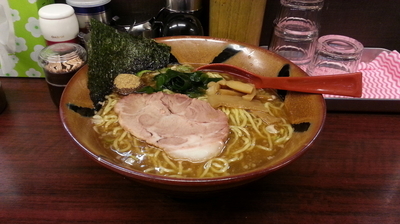 「魚介醤油らぁめん+大盛り」@YOSHIBA 芳葉 駅前店の写真