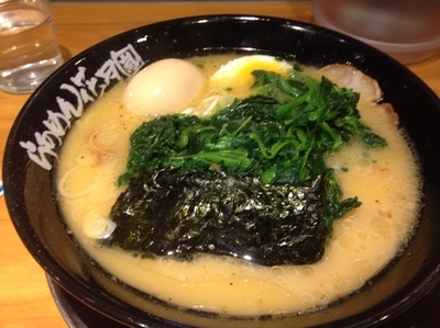 「味噌ラーメン＋半熟玉子＋ほうれん草【880円】」@らあめん花月嵐 大森東口店の写真
