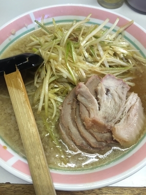 「定番、中」@ニューラーメンショップ ドモンの写真