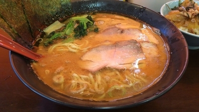 「チャーシュー麺 中盛油多め味濃い目 まぶし丼¥930¥150」@杉田家 千葉祐光店の写真