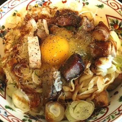 「MMM（松屋まぜめん）＋みたらい農場の玉子かけご飯」@松屋製麺所の写真