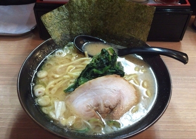 「豚骨ラーメン（醤油）690円」@つけ麵工房 真面目の写真