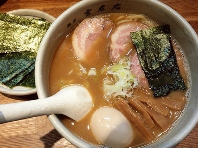 「味玉らーめん＋チャーシュー＋のり」@麺屋吉左右の写真