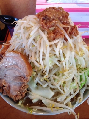 「中ラーメン（ヤサイ）」@立川マシマシ ロイヤルスープの写真