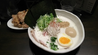 「おさかな鶏白湯(全部のせ)」@フカクサ製麺食堂の写真