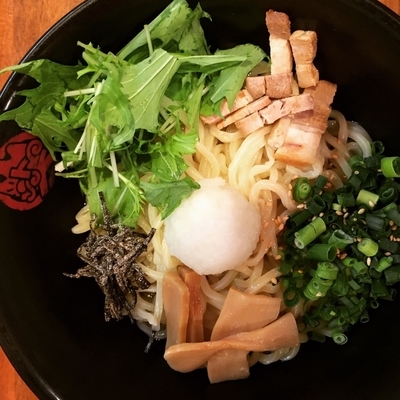 「塩すだち油そば」@油ソバ専門店 山ト天の写真