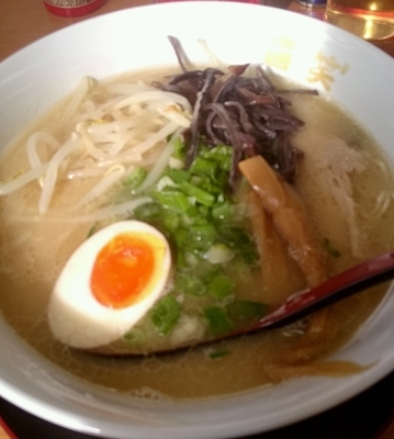 「とんこつラーメン　細麺」@とんこつラーメン 喜笑の写真