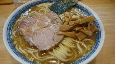 「ラーメン中（800円）」@自家製中華そば としおかの写真