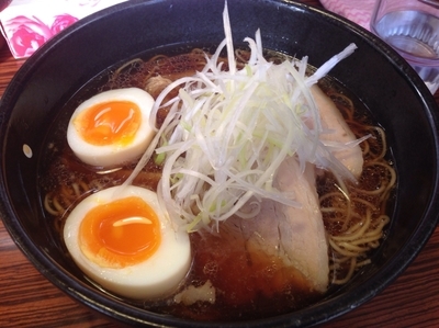 「特製醤油（全部のせ）」@アイバンラーメンの写真