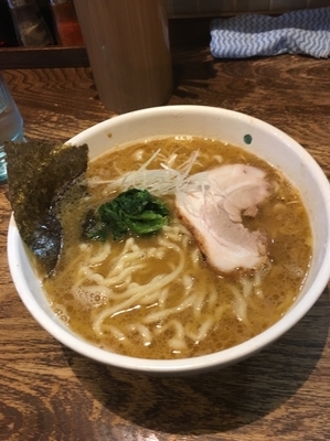 「限定とんこつラーメン（大）700¥」@中華そば 麦家の写真