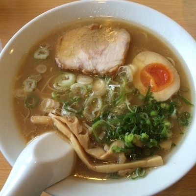 「醤油白湯拉麺」@中華そば 一念の写真