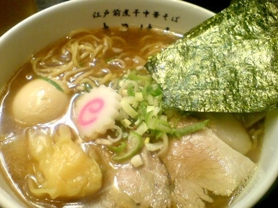 「特製中華そば（醤油・1000円)」@江戸前煮干中華そば きみはん 五反田店の写真