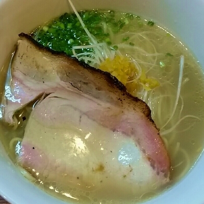 「【１２月夜限定第１弾】浅利と鶏の琥珀そば　７５０円」@麺や 燦虎の写真